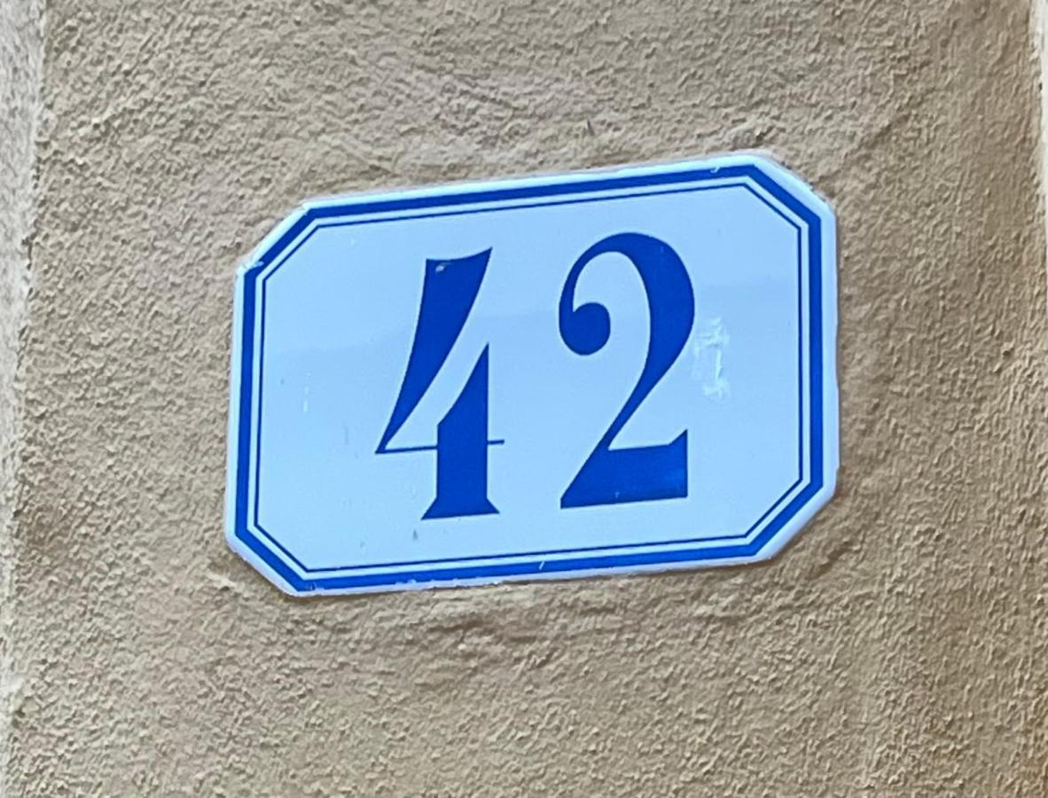 Maison Vert Appartamento In Centro Storico A Modena Bagian luar foto