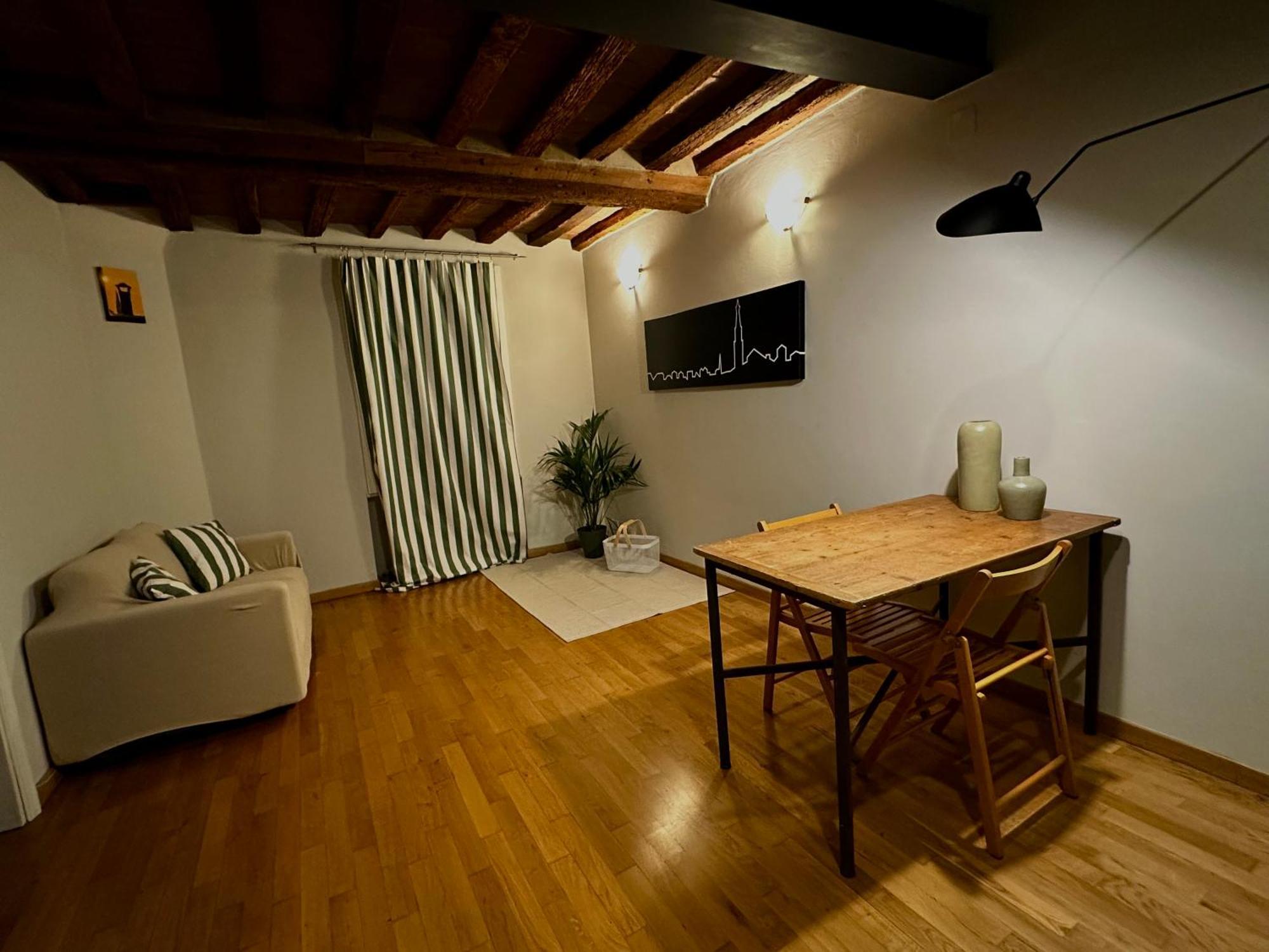 Maison Vert Appartamento In Centro Storico A Modena Bagian luar foto