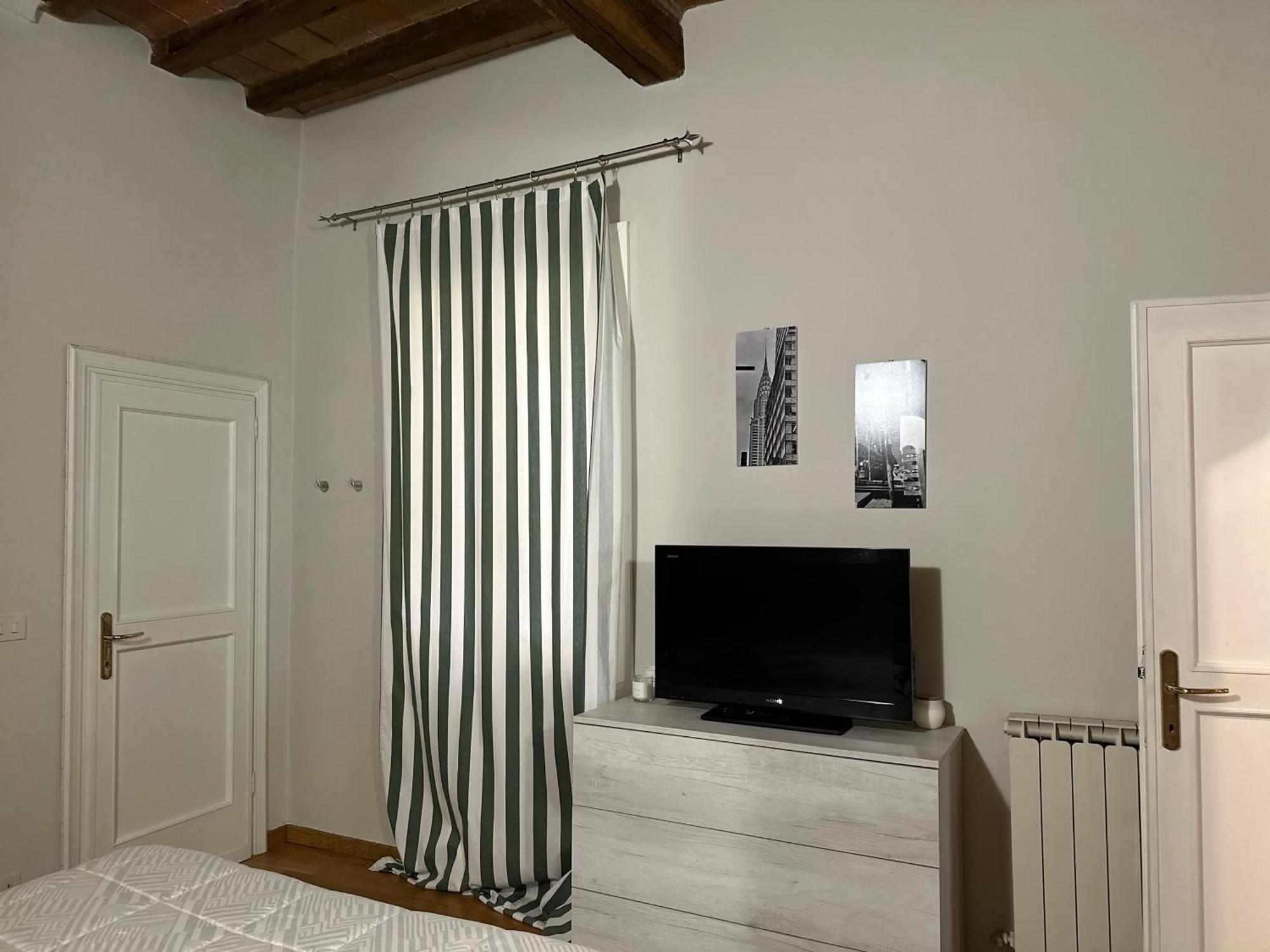 Maison Vert Appartamento In Centro Storico A Modena Bagian luar foto